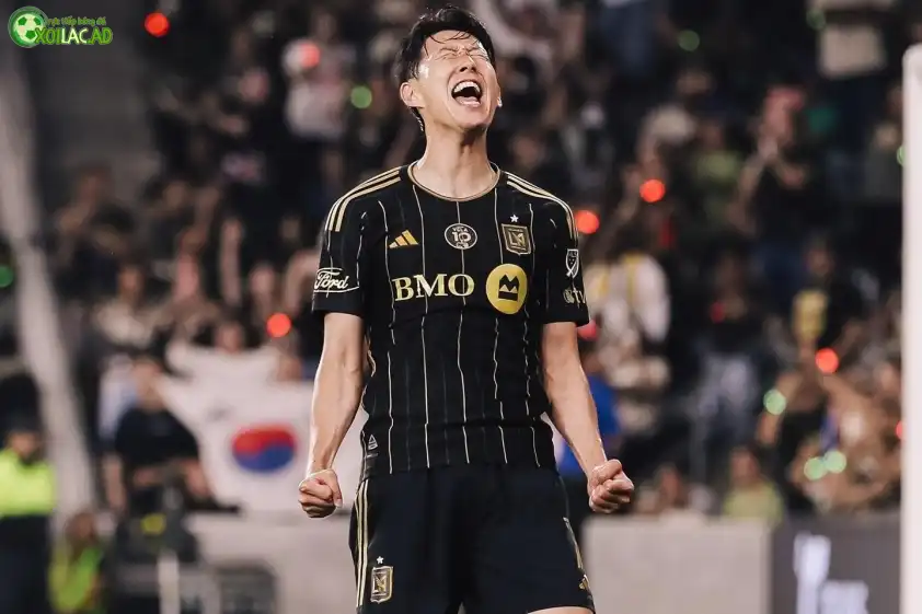 Đội trưởng tuyển Hàn Quốc tỏa sáng với 1 bàn thắng và 1 kiến tạo trong trận đấu này (Ảnh: CLB) Đội trưởng tuyển Hàn Quốc tỏa sáng với 1 bàn thắng và 1 kiến tạo trong trận đấu này (Ảnh: CLB)