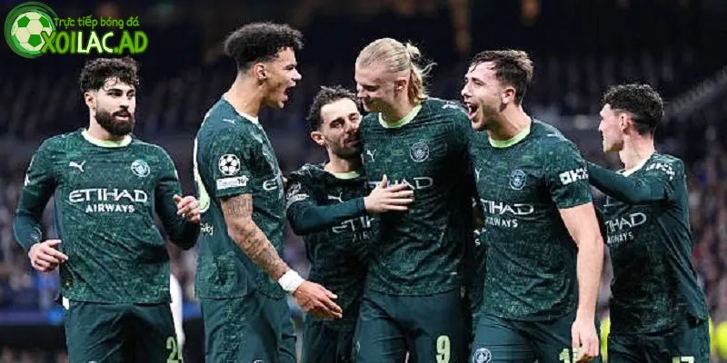 Erling Haaland giúp Man City